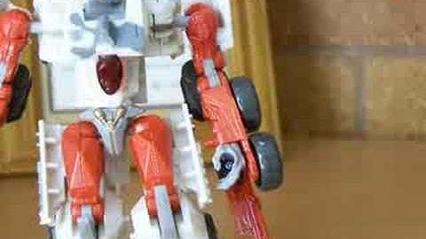 Transformers: Wreckage vs Armorhide (Stop-Motion)