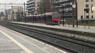 Treinen op Station Alphen aan den Rijn