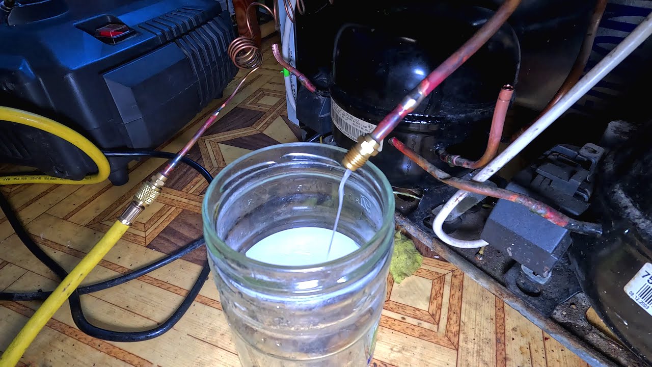 Устранение засора. Прочистка капиллярной трубки. Показываю на примере холодильника Atlant