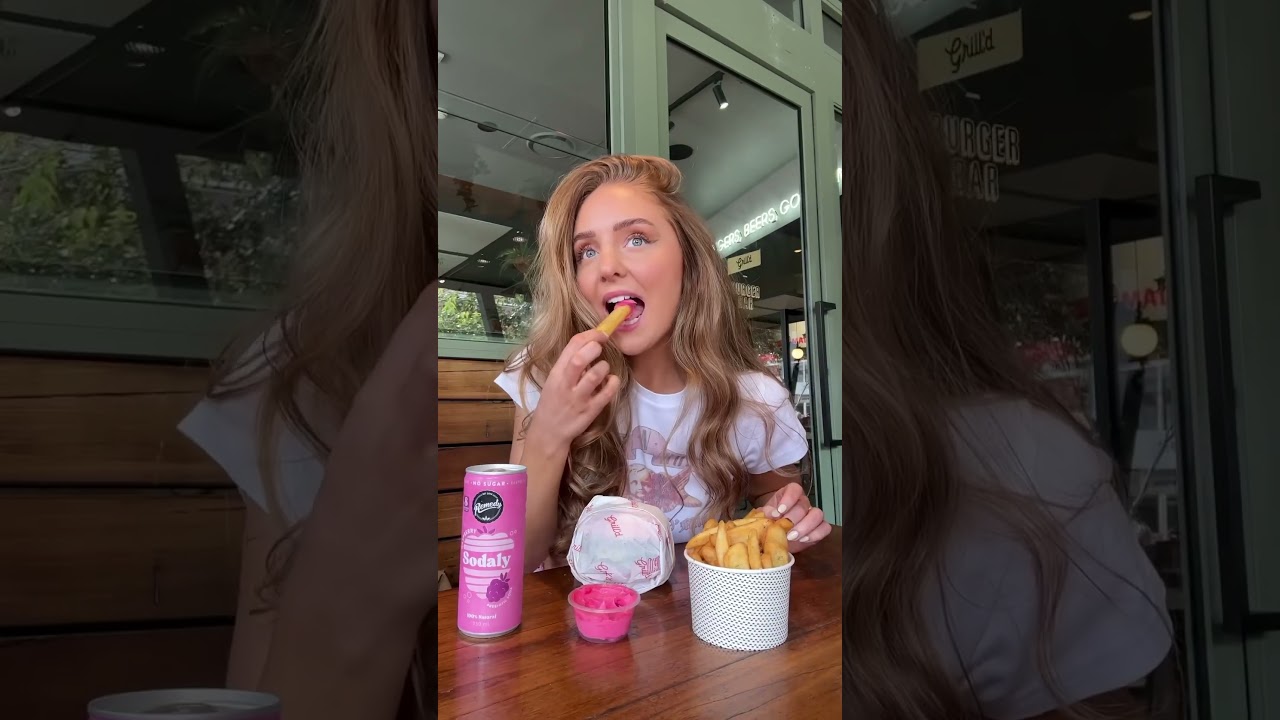 i ate THE Barbie PINK burger?! 🍔😳