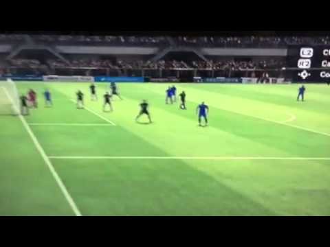 Video: Il Bug Di FIFA 15 Trasforma La Simulazione Di Fantasia In Un Campo Da Gioco