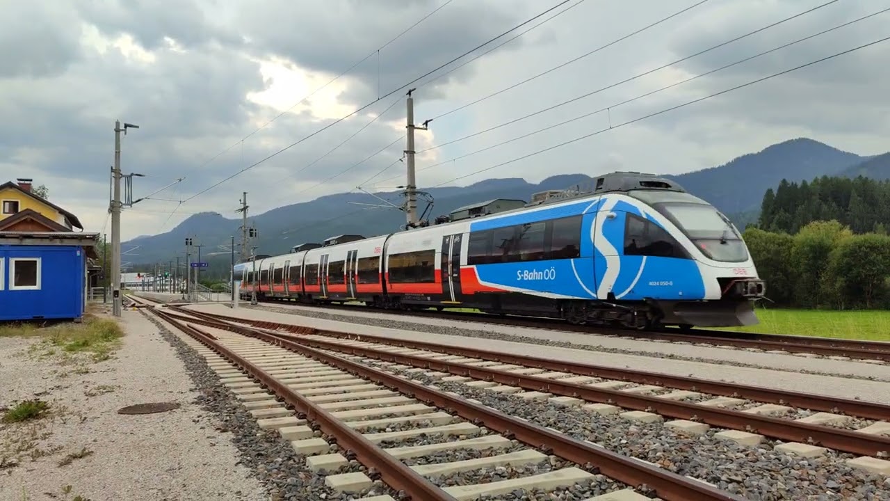 Tren llegando a Kainisch Bahnhof (Austria)