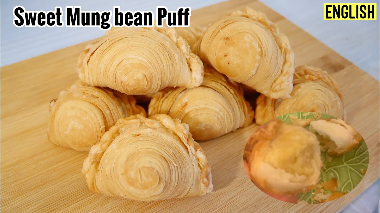 Sweet Mung Bean Puff Mung bean curry puff CRISPY CURRY PUFFS