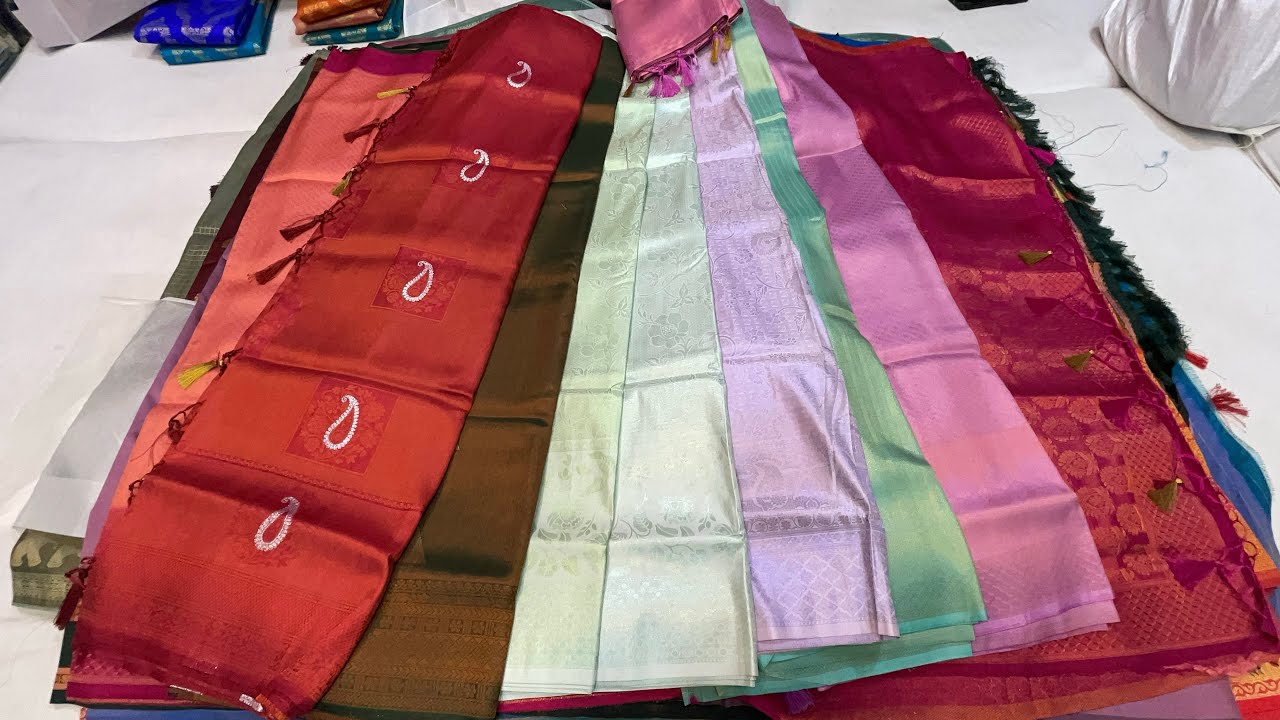 Оптовая продажа сари по цене от 499 до 699 рупий в районе Чикпет Манмандир, тел.: 7406765766.