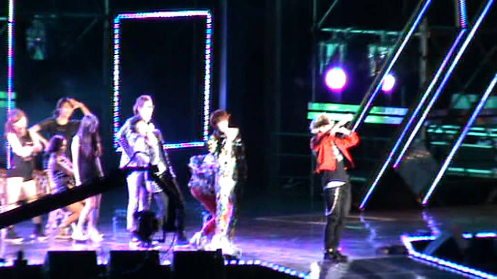 [FANCAM][2012년09월23일 - 경주 한류 드림 콘서트] B1A4 - 잘자요 Good Night.MPG