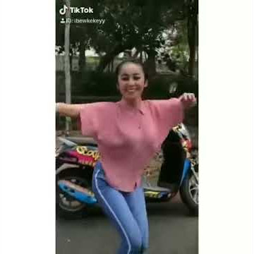 Story wa viral cewek cantik goyang jaipong!