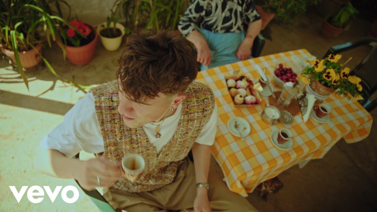 Obejrzyj Vins - CAFFELLATTE con Yaraki (Visual) w YouTube Obejrzyj Vins - CAFFELLATTE con Yaraki (Visual) w YouTube