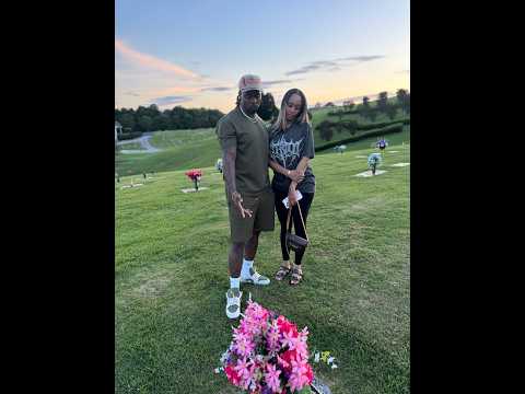 When D takes Momo to his moms grave!