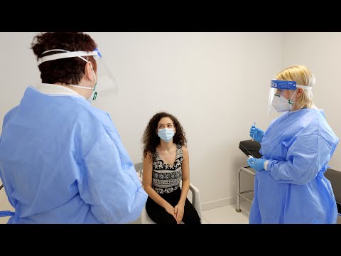 Videó: A vakcinák beadása (képekkel)
