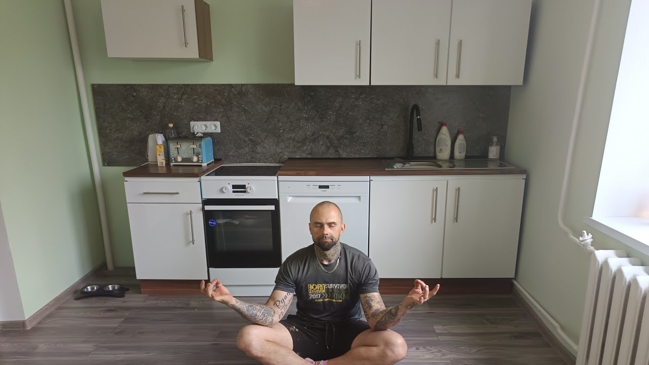 KĀ ES CĪNIJOS AR VIRTUVES IEKĀRTU ! VIRTUVE SUPER,JUMS PATIKS !