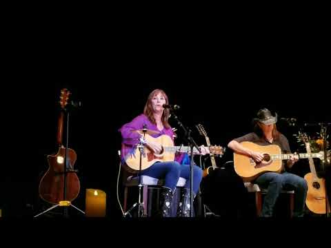 Suzy Bogguss - Someday Soon 10/20/17 Chicks With Hits Tour Bristol TN