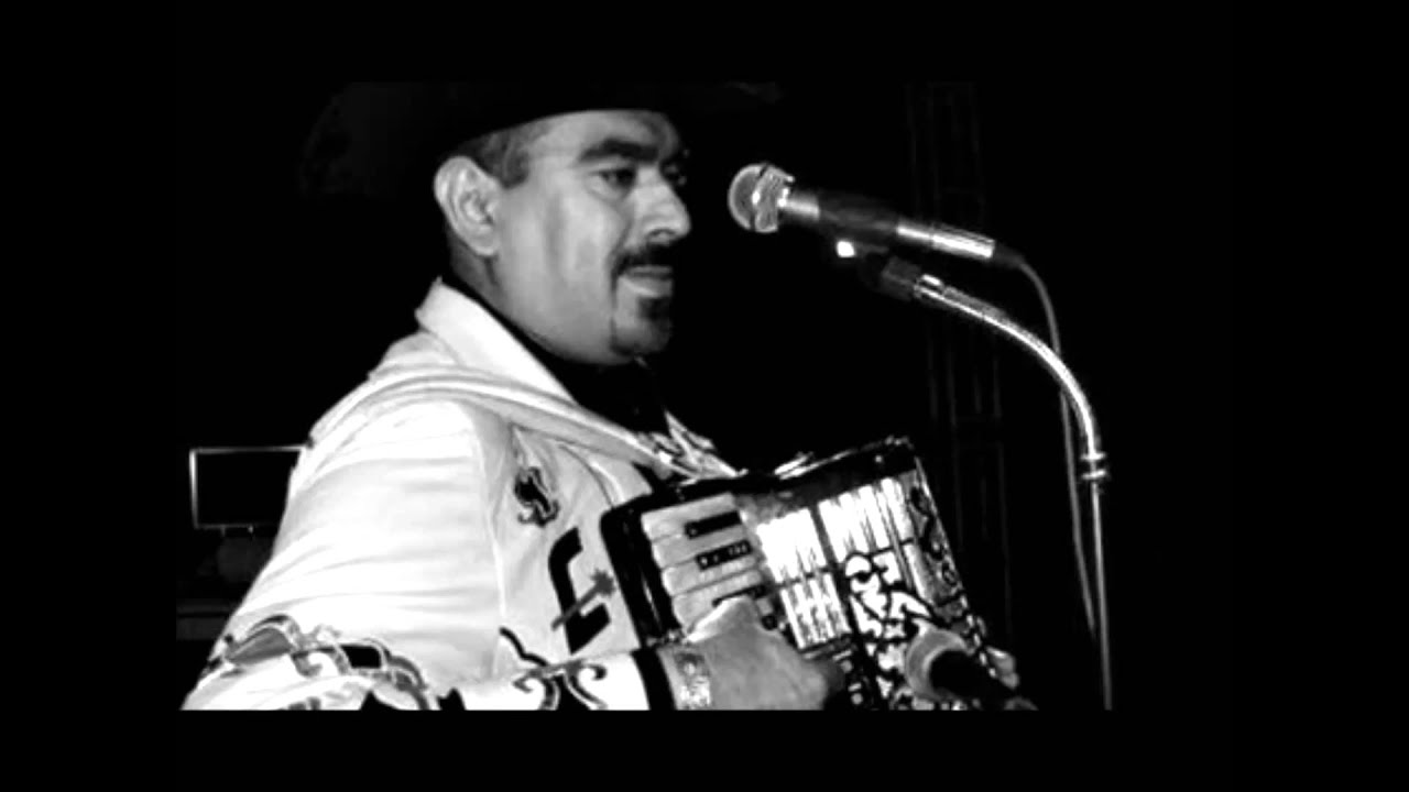 Que No Se Apague La Lumbre-Los Canelos De Durango En Vivo 2011 (cover) live en mexico de noche