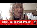 Capture de la vidéo Wolf Alice Interview | Ellie Rowsell On Making ‘Blue Weekend'