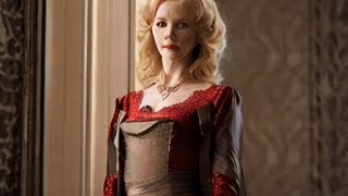 Clea Martin interpretando a Royal Handmaiden en la serie de televisión La Casa Del Dragón ASD Content