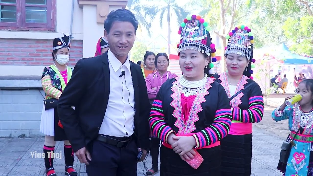 Kwv txhiaj nkauj nraug dai siab By Yias Thoj thiab Nkauj kiab Lis