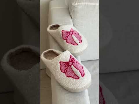 Жіночі закриті домашні капці з бантиком — м’які та зручні, молочні 36–41, видео 1