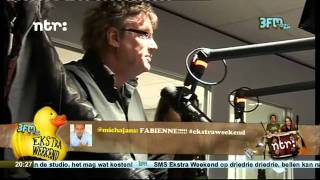 Miniatura de "[3FM EkstraWeekend] Henk Westbroek een maand te vroeg en wijdt het damestoilet in"