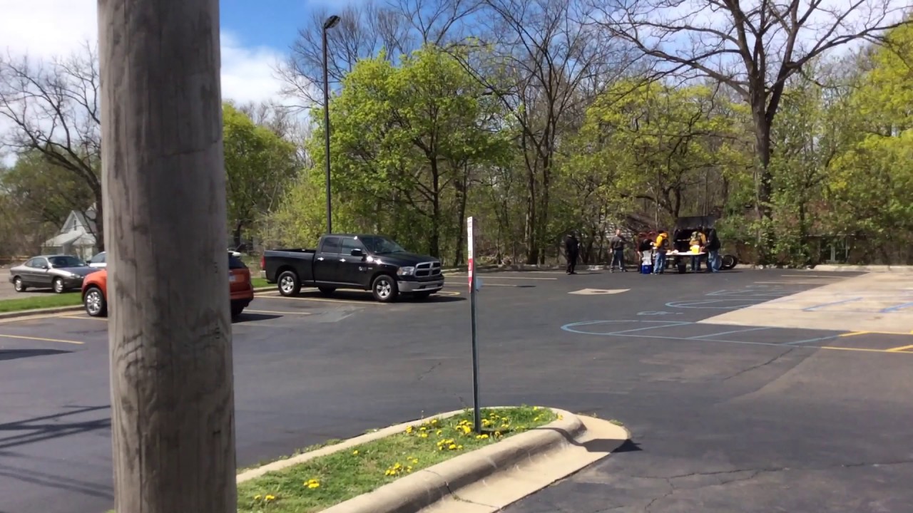 Advance Auto Parts SUPER SATURDAY 4222017 Riverview Dr Kalamazoo, MI