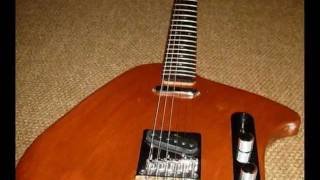 Video-Miniaturansicht von „'Blues For Wes - The Thumb' played on 'Pierluigi KTC-001' Guitar“