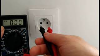 Testing an outlet with a multimeter by Steph La Bricole 28,540 views 1 year ago 57 seconds