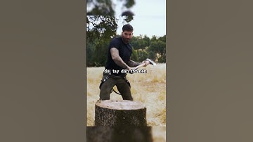 Anh chàng thử thách chẻ đôi khúc gỗ có kích thước khổng lồ và cái kết 😱 #shorts #story