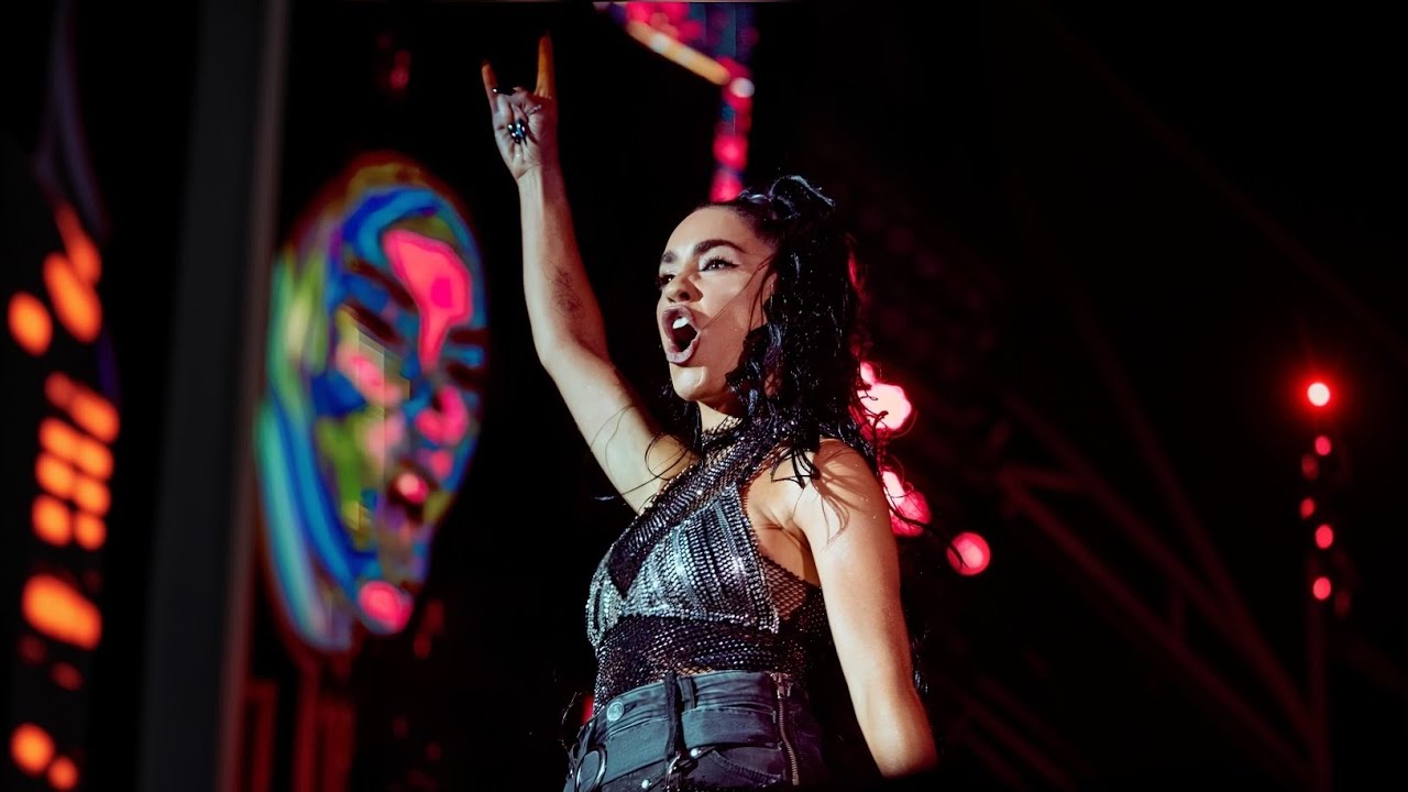 2 son 3 - Lali en Cosquín Rock 2024