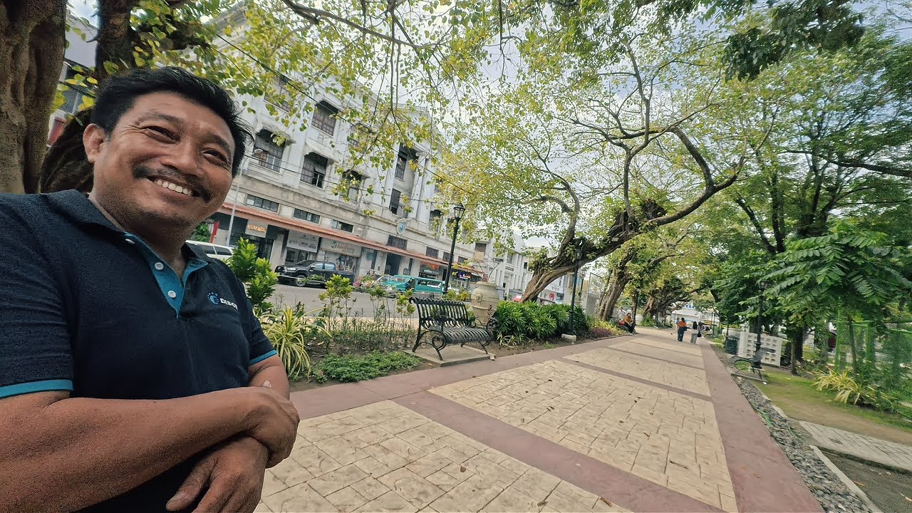 Walking Through Plaza Libertad, Iloilo City Proper 🇵🇭 | Friendly Conversation (#6)