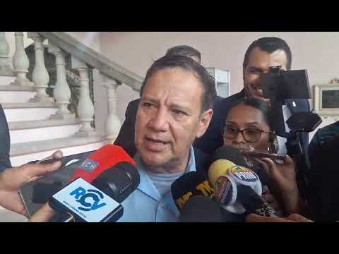 Presidente del Colegio Médico  Samuel  Francisco Santos
