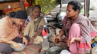 Poor Slum Family Cooking And Eating Together !! They Are Poor But Happy Together ! Slum Life