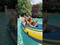 Sofì e Luì in barca in piscina con Tara! 😂