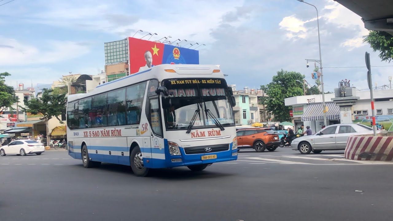 Xe Khách Việt Nam (Ngắm Xe Khách Tại Bến Xe Miền Tây) | Tấn Nguyễn 76