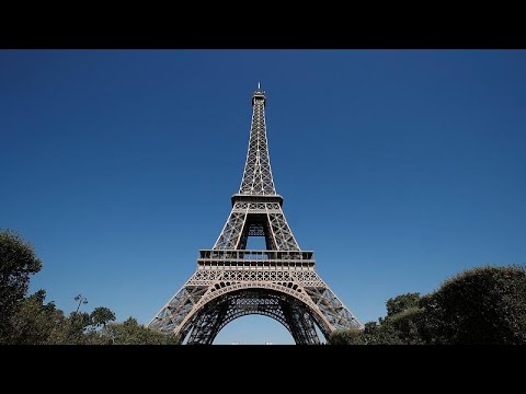 Eiffel Tower closed to tourists for second day