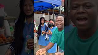 Download Lagu Giving flower to beautiful Filipina MP3