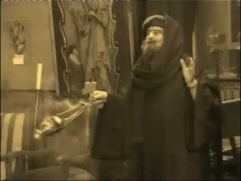 لقطات نادرة من حياة البابا كيرلس السادس شفيع الملايين