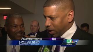 Local stars arrive at Golden 1 for Kings home opener