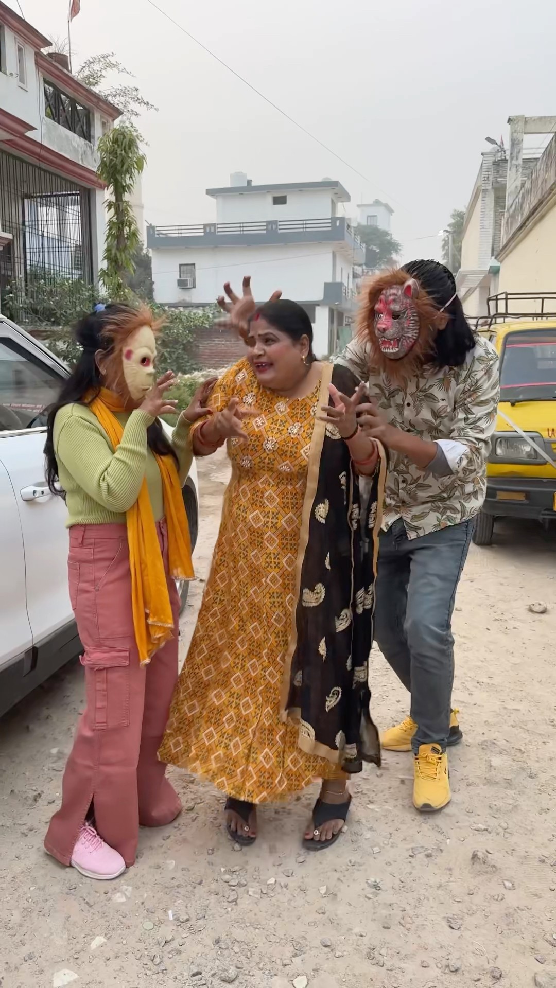 Dadi Pakdi Gayi ?? #shorts #funny #comedy #youtubeshorts #funnyvideo