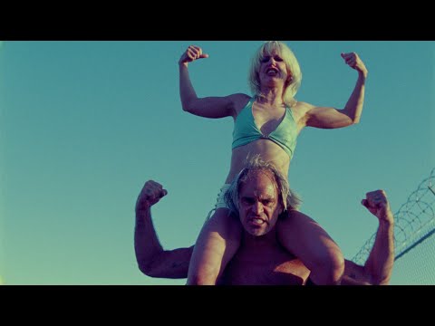 Смотреть клип Amyl And The Sniffers - U Should Not Be Doing That