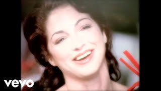 Смотреть клип Gloria Estefan - This Christmas