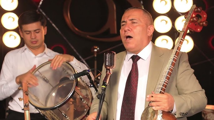 Yalangoch Kelli Overton Yashirin kameralar bilan mehmonxonalarda aldash