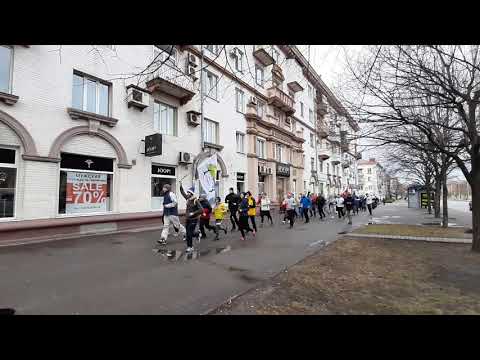В Запорожье десятки горожан 1 января устроили трезвую пробежку