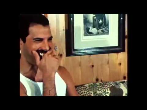 freddie-mercury-reacts-to-kanye-west-performance-(bohemian-rhapsody)