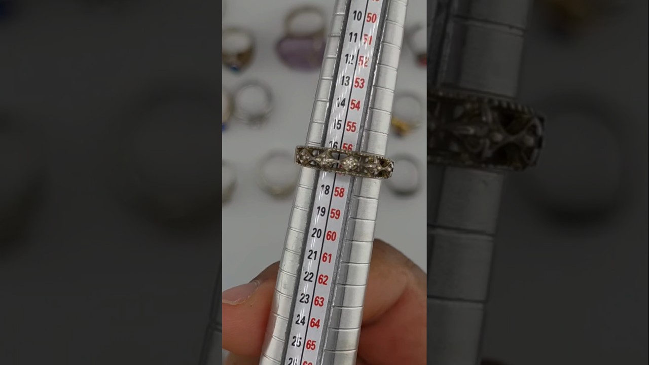 Avon 925 Sterling Silver Ring clear Stone Size 7.75 FILIGREE VINTAGE