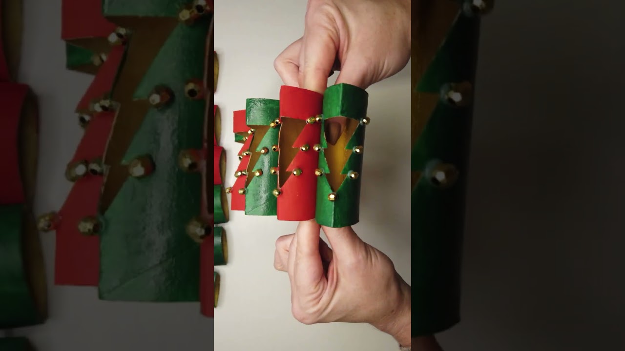 🎄 Easy Christmas Craft from Toilet Paper Rolls 🎄#easy #christmas #craft #toilet #paper #rolls #diy