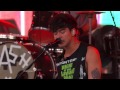 5 Seconds Of Summer Performs “Beside You”