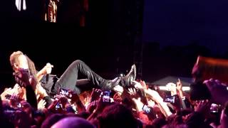 Bruce Springsteen Crowd Surfing Hanging Rock Sat 30 March 2013