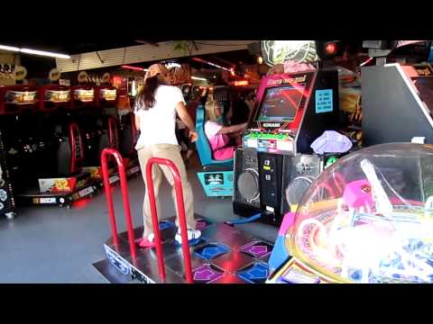 Video: Rengiamas Filmas „Dance Dance Revolution“