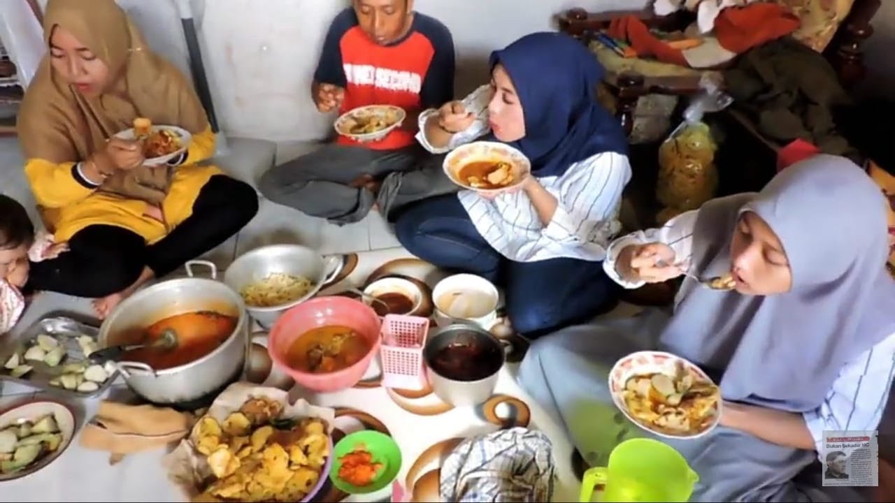 RASANYA MENGGUNCANG DUNIA !!! KETUPAT LEBARAN BIKINAN EMAK , PART 1