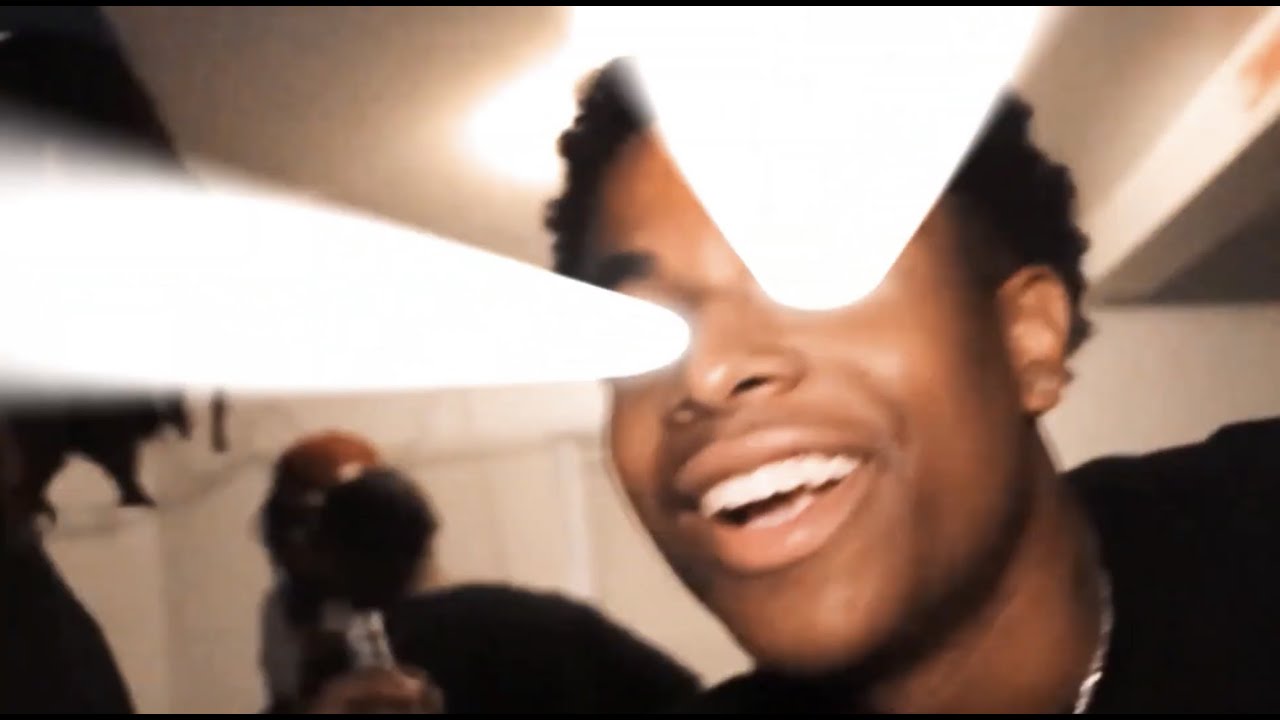 Obejrzyj Alaflame - Melo (Official Video) w YouTube Obejrzyj Alaflame - Melo (Official Video) w YouTube