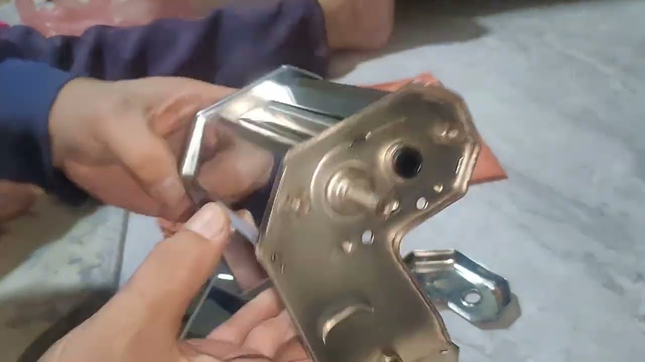 طريقة مذهلة لتنظيف ماكينة فرد الخبز بسهولة وفعالية!