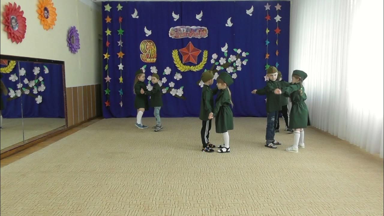 Ах эти тучи танец. Тучи в голубом танец в детском саду. Тучи в голубом танец в детском саду. Тучи в голубом танец в детском саду. Ах эти тучи в голубом танец.